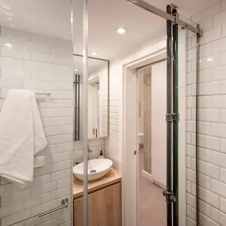 Lux Apartment In Pagrati Athens Exterior photo